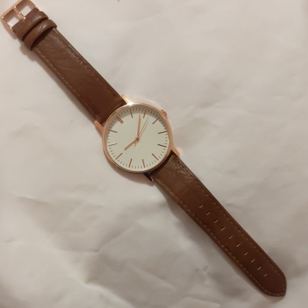 Watch - Picture 3 of 5